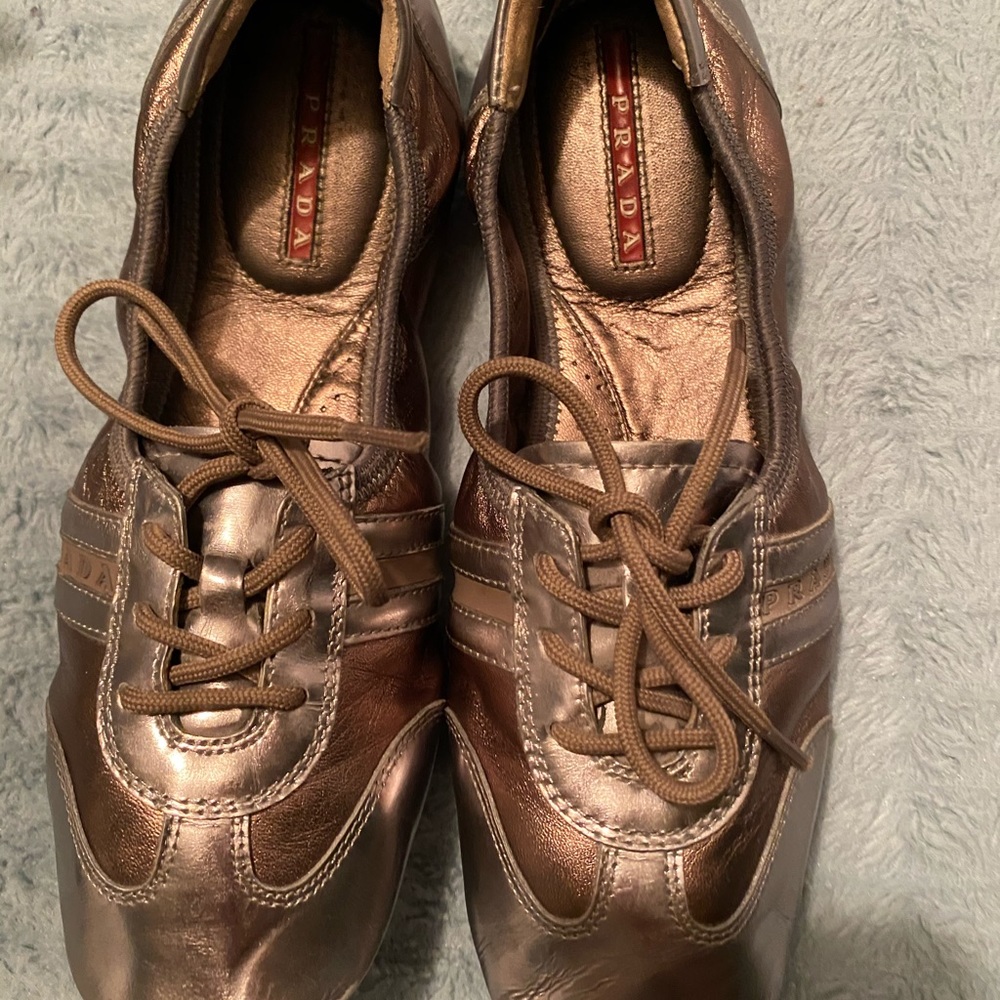 PRADA Dancing (Ballerina)